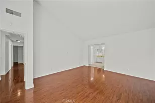 22647 Margarita Dr, Woodland Hills, CA 91364 - Photo 33