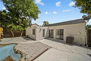 22647 Margarita Dr, Woodland Hills, CA 91364 - Photo 41