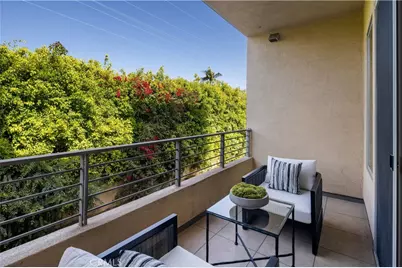1318 Roxbury #210, Los Angeles, CA 90035 - Photo 19