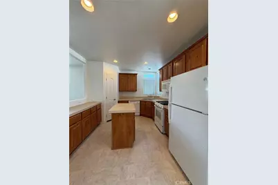 4 Katy, Los Angeles, CA 91345 - Photo 13