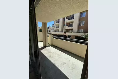 5550 Owensmouth #121, Woodland Hills, CA 91367 - Photo 15