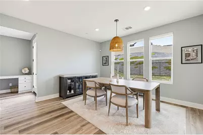 30012 Chestnut Lane, Castaic, CA 91384 - Photo 15