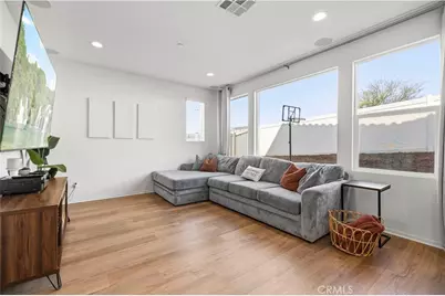 18175 Meridian Lane, Saugus, CA 91350 - Photo 5