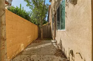 13307 Frederick, Sylmar, CA 91342 - Photo 7