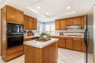 29033 Shadow Valley Ln, Saugus, CA 91390 - Photo 21