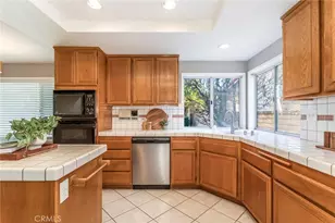 29033 Shadow Valley Ln, Saugus, CA 91390 - Photo 17