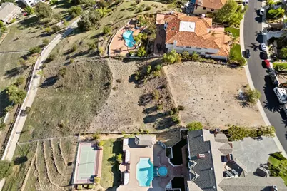 22451 S Summit Ridge Circle, Chatsworth, CA 91311 - Photo 17