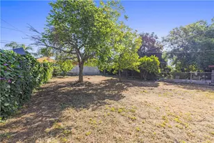 12948 Phillippi Ave, Sylmar, CA 91342 - Photo 39