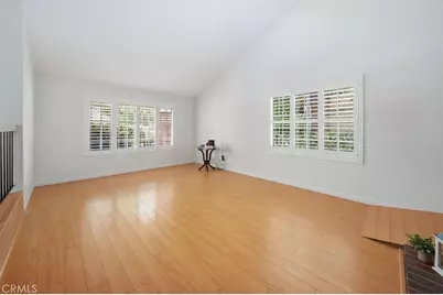 23949 Rotunda Road, Valencia, CA 91355 - Photo 5