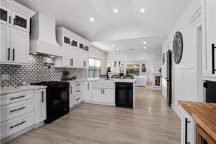 2330 W 29th Pl, Los Angeles, CA 90018 - Photo 7