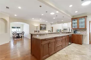 21720 Dumetz Rd, Woodland Hills, CA 91364 - Photo 19