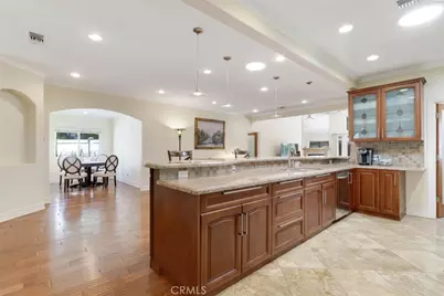 21720 Dumetz Road, Woodland Hills, CA 91364 - Photo 19
