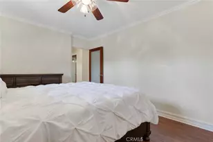21720 Dumetz Rd, Woodland Hills, CA 91364 - Photo 27