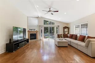 21720 Dumetz Rd, Woodland Hills, CA 91364 - Photo 9