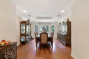 21720 Dumetz Rd, Woodland Hills, CA 91364 - Photo 17