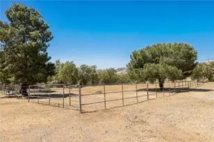 35675 Peppertree, Agua Dulce, CA 91390 - Photo 61