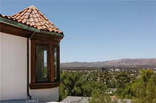 17984 Boris Dr, Encino, CA 91316 - Photo 29