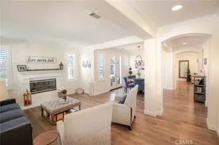 27042 Edgewater Ln, Valencia, CA 91355 - Photo 17