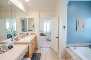 27042 Edgewater Ln, Valencia, CA 91355 - Photo 43