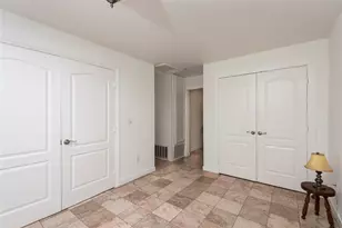 10416 Clybourn Ave, Shadow Hills, CA 91040 - Photo 23