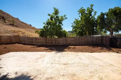 10416 Clybourn Avenue, Shadow Hills, CA 91040 - Photo 33