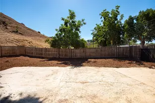 10416 Clybourn Ave, Shadow Hills, CA 91040 - Photo 33