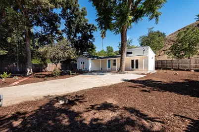 10416 Clybourn Avenue, Shadow Hills, CA 91040 - Photo 39