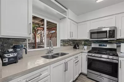 11837 Hunnewell, Sylmar, CA 91342 - Photo 13