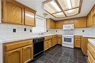 21265 Windsong, California City, CA 93505 - Photo 5