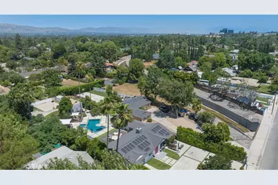 23051 Burbank Boulevard, Woodland Hills, CA 91367 - Photo 53