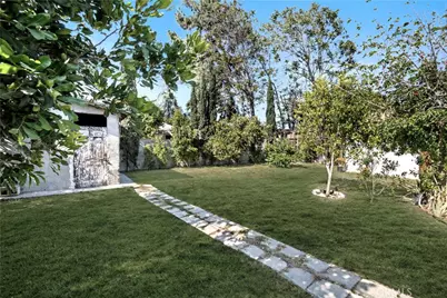 11351 Bessemer Street, North Hollywood, CA 91606 - Photo 21