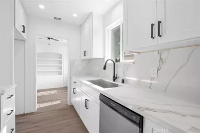 11351 Bessemer Street, North Hollywood, CA 91606 - Photo 13