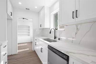 11351 Bessemer Street, North Hollywood, CA 91606 - Photo 13