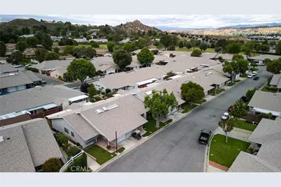 26801 Circle Of The Oaks, Newhall, CA 91321 - Photo 19