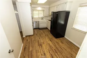 26801 Cir of the Oaks, Newhall, CA 91321 - Photo 5