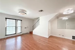 22131 N Oxnard Street, Woodland Hills, CA 91367 - Photo 13