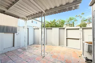 22131 N Oxnard Street, Woodland Hills, CA 91367 - Photo 19