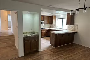 22518 Avenue San Luis, Woodland Hills, CA 91364 - Photo 9
