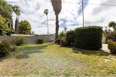 19552 Arminta Street, Reseda, CA 91335 - Photo 5