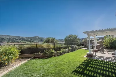 26424 Township, Saugus, CA 91350 - Photo 29