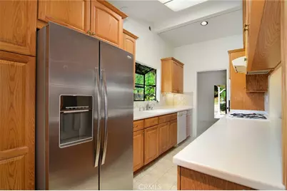 20600 Clarendon, Woodland Hills, CA 91367 - Photo 7
