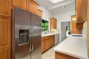 20600 Clarendon, Woodland Hills, CA 91367 - Photo 7