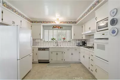 14951 Gilmore, Van Nuys, CA 91411 - Photo 7