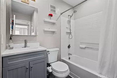 21200 Trumpet #205, Newhall, CA 91321 - Photo 27