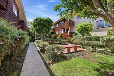 5400 Newcastle Avenue #45, Encino, CA 91316 - Photo 25