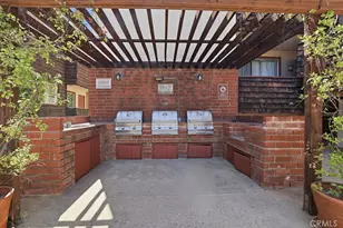 5400 Newcastle Ave, Encino, CA 91316 - Photo 23