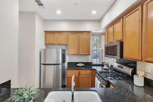 82 Trailing Vine, Irvine, CA 92602 - Photo 15