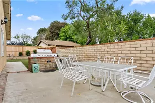 25651 Ramada, Valencia, CA 91355 - Photo 19