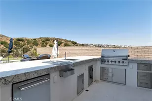 21611 Canyon Cv, Chatsworth, CA 91311 - Photo 41