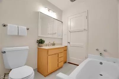 7862 Jellico Avenue, Northridge, CA 91325 - Photo 35